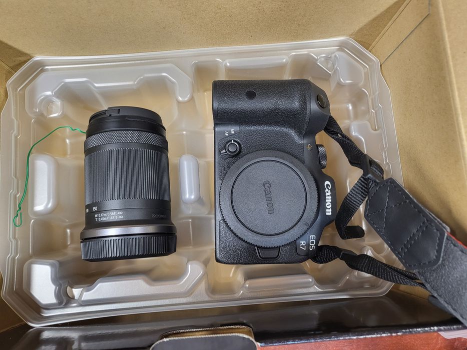 Aparat Canon Eos R7