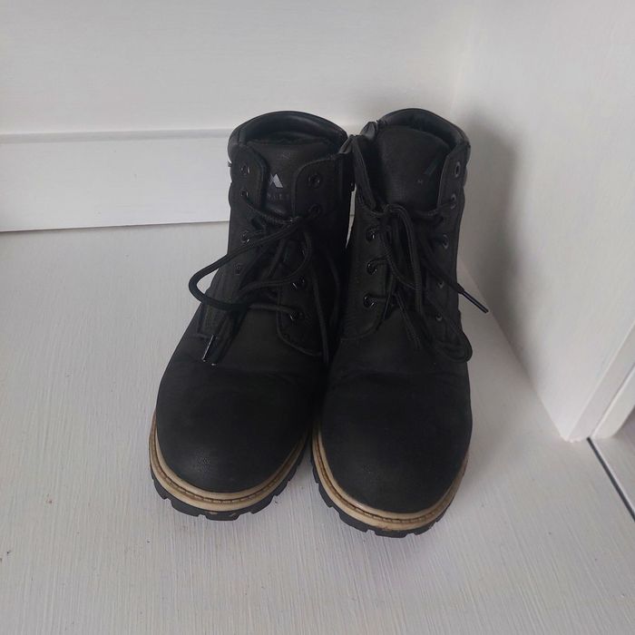 Жіночі демісезонні черевики ботинки 38 розмір