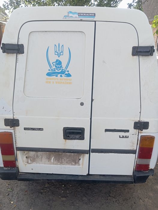 Двері будка Таврія пікап