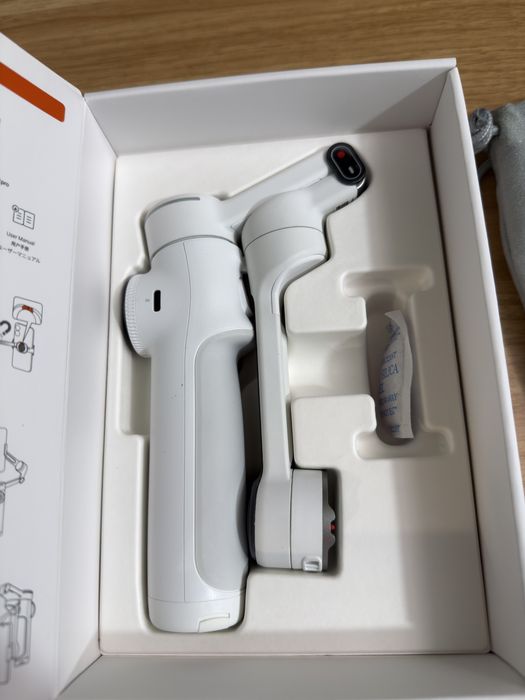 Insta360 Flow 2 Pro - gimbal do telefonu