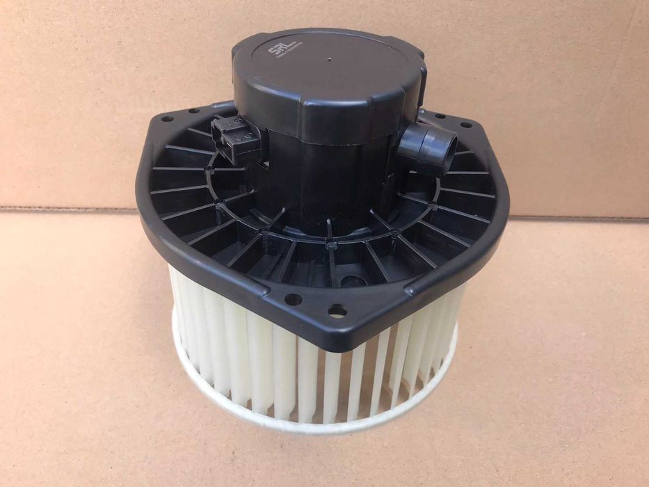 Моторчик печки вентилятор Mitsubishi L200 (05-15)