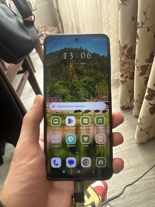 Продам телефон Redmi Not 9 Pro