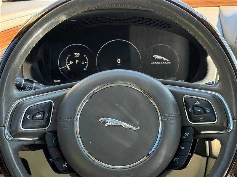 2016  Jaguar  XJL