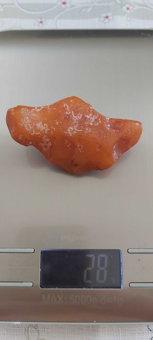 Bursztyn surowy naturalny bałtycki 28 g