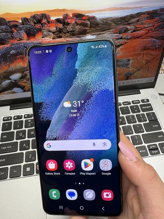 Смартфон  SAMSUNG S21 FE 6/128gb