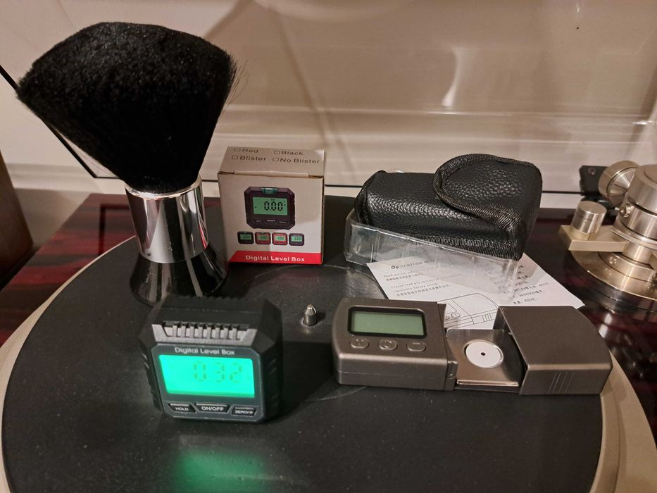 Zestaw do gramofonu - waga + pędzel + inklinometr - NOWE!!!