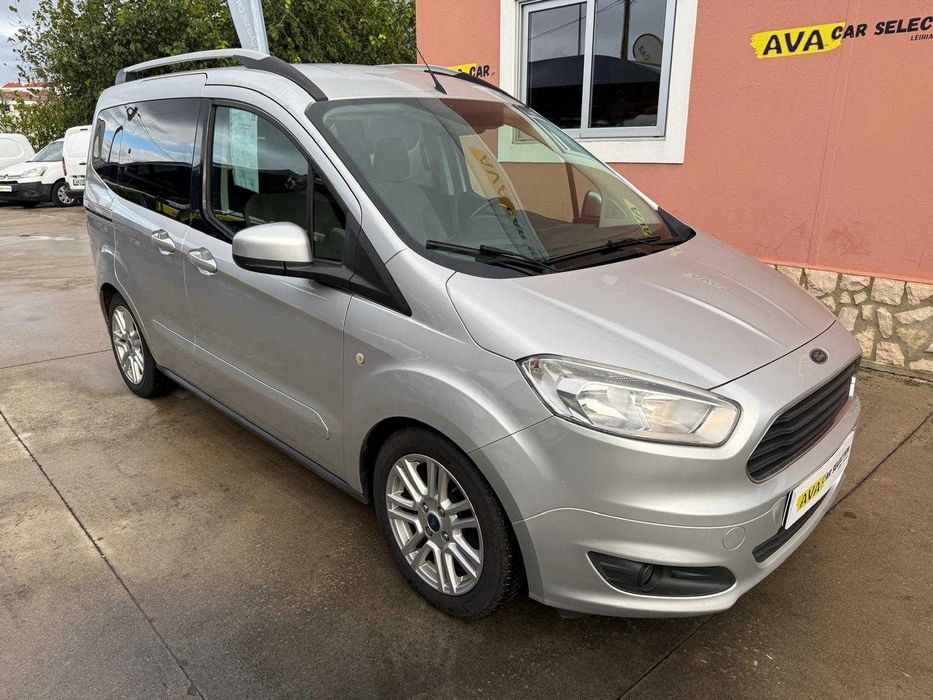 Ford Tourneo Courier 1.5 TDCi Titanium