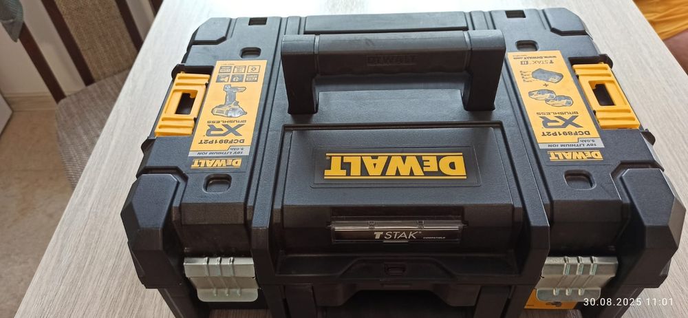 Klucz udarowy 1/2' XR 18V 2*5.0AH TSTAK  DCF891P2T-QW Dewalt