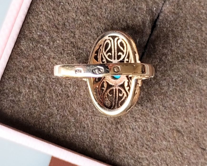 Czarujący złoty pierścionek. Warmet .PRL.