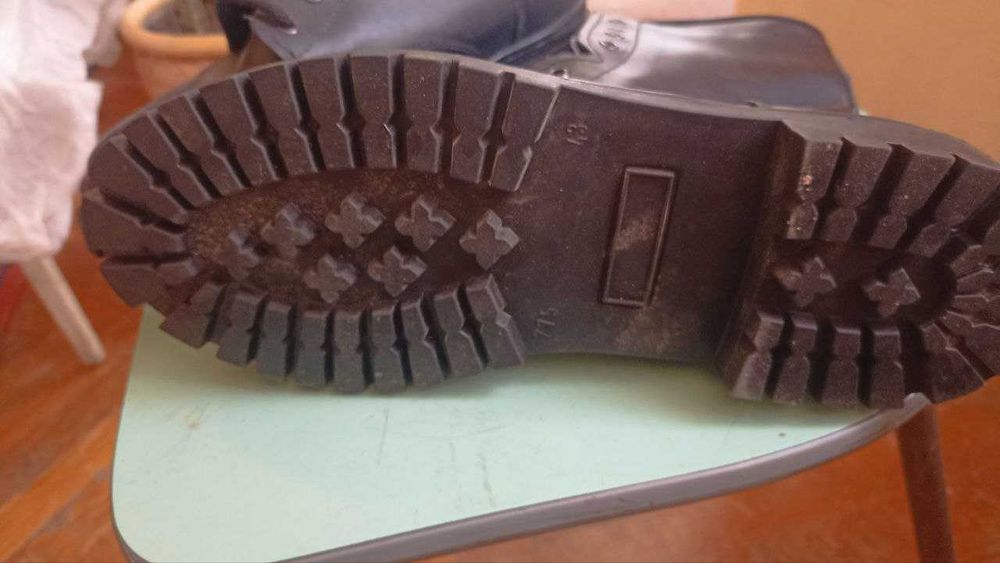 Ботинки -берцы кожаные