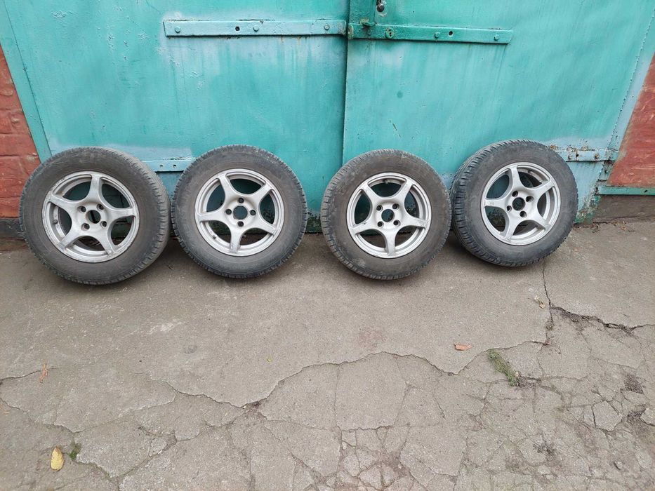 Продам комплект колес литье ланос  175/70R13