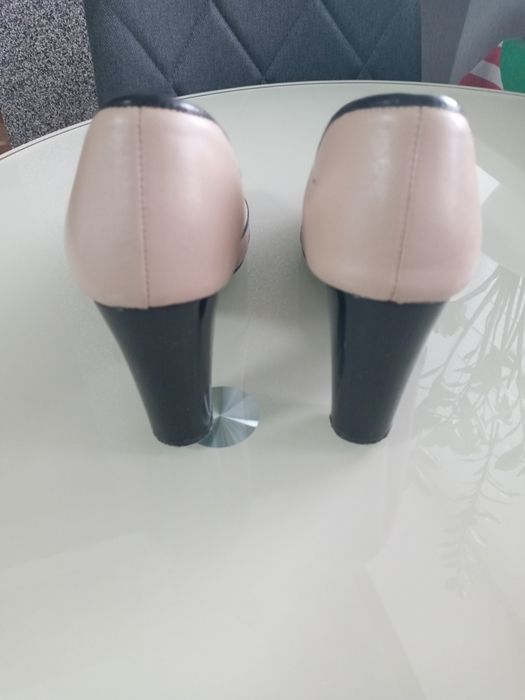 Жіночі шкіряні туфлі  Stifbut