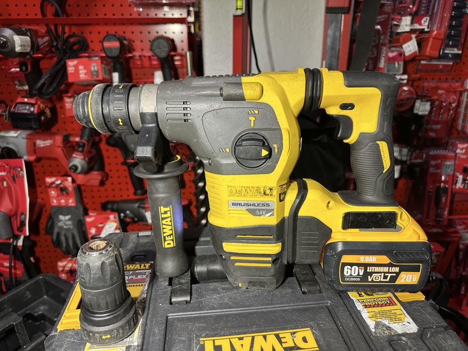 Акумуляторний перфоратор безщітковий SDS-Plus DeWALT DCH334 FLEXVOLT