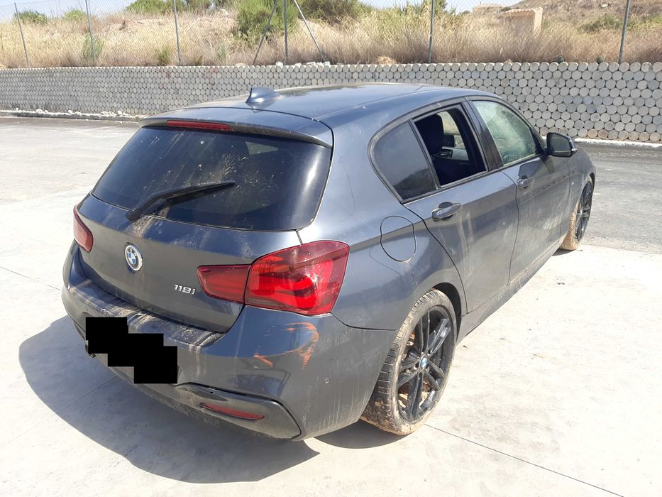 BMW Serie 1 Berlina 118i Edition M Sport Shadow (2019) - Carro Peças