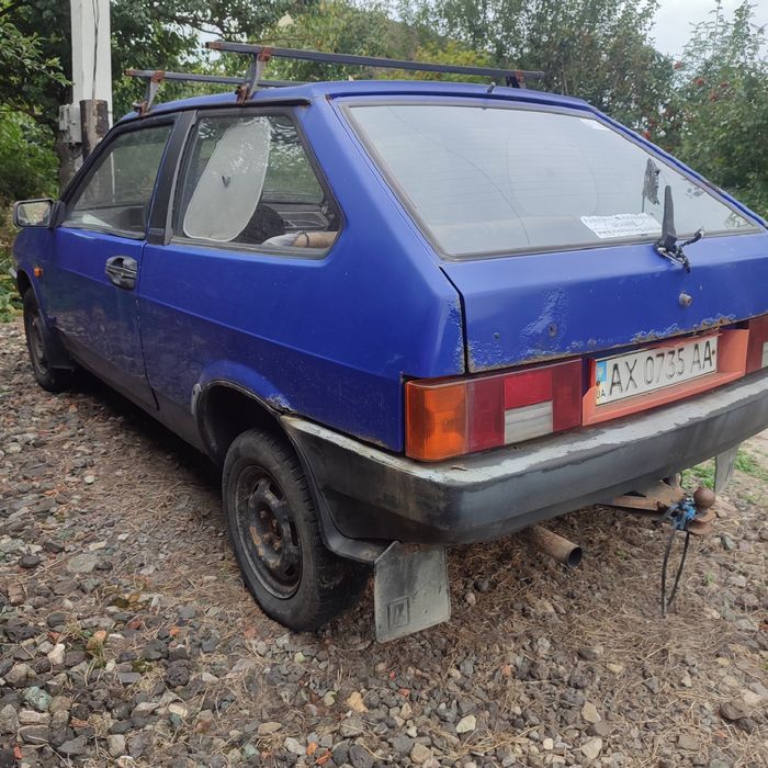 Автомобіль ВАЗ -2108