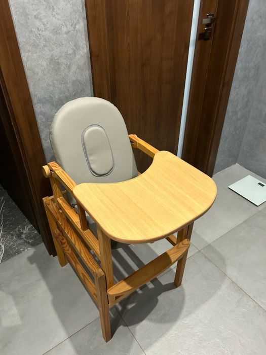 дитяче крісло- трансформер для годування