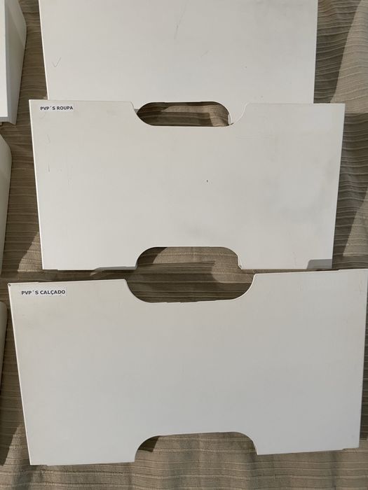 Porta revistas parede branca ikea (KVISSLE)