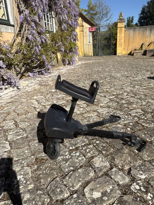 Trotinete universal com assento para carrinho