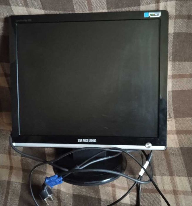 Материнская плата M5A7BL-M LX не запускается,проц монитор кулер память ...