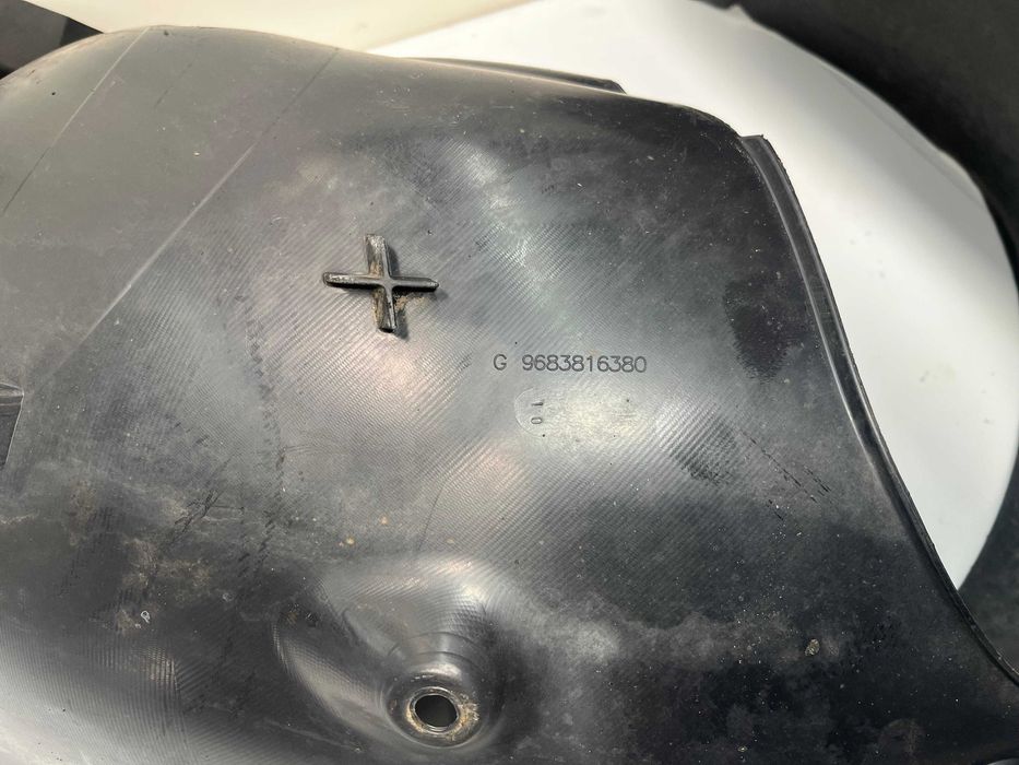Cava da roda frontal esquerda Citroen DS3 (2015)