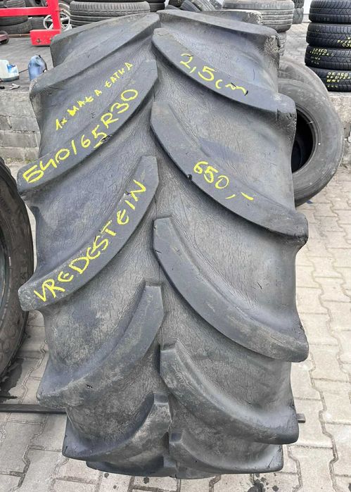 1x 540/65R30 Vredestein Traxion + 134D