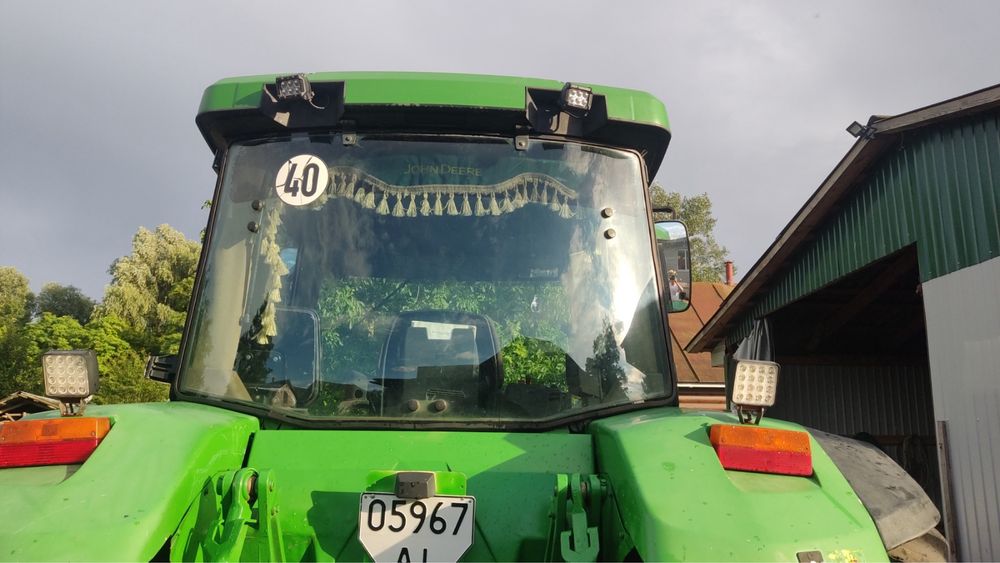Продам John Deere 8400