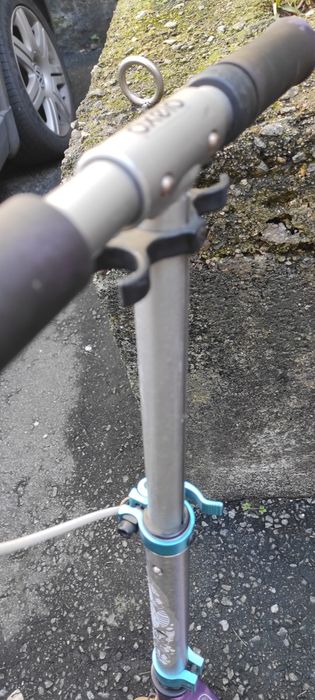 Trotinete com travão e suspensão evolutiva criança