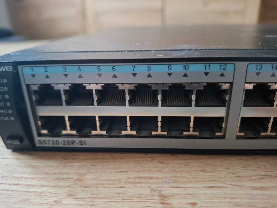 Switch Huawei S5720-28P-SI-AC (używany, sprawny)