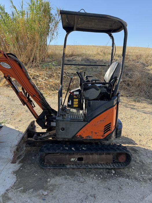 Mini Giratoria Hitachi zx17u-2