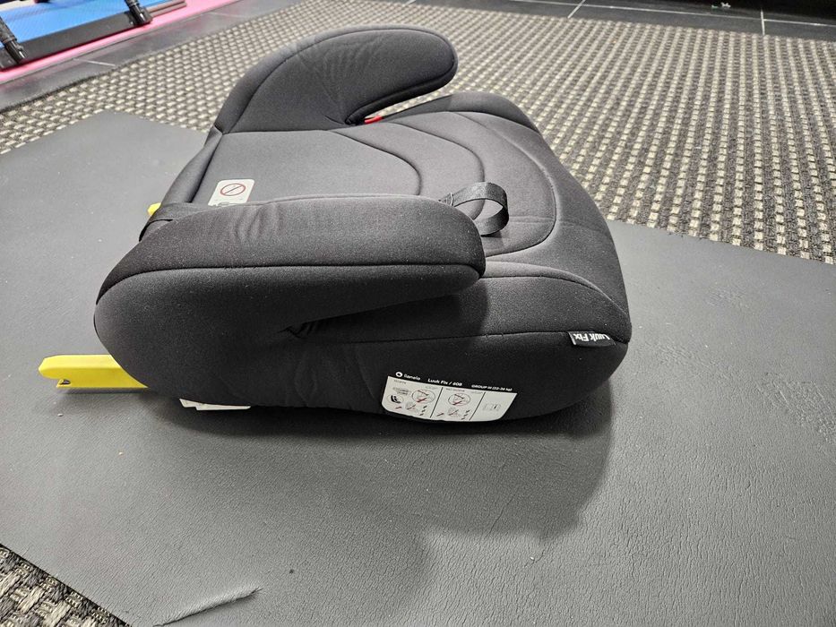 Cadeira elevatória auto com ISOFIX