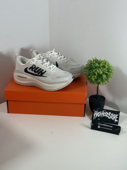 Nike Vomero – Białe, nowe buty do biegania rozmiar 39
