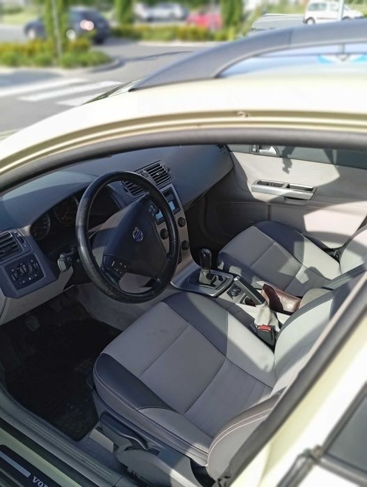Sprzedam Volvo V50. Benzyna 1.8.