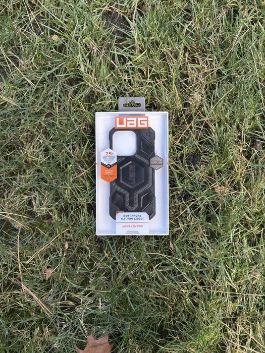 Чохол UAG | iPhone 15 Pro | Monarch Pro