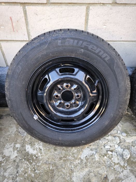 Резина r13 літо і зима шиповка