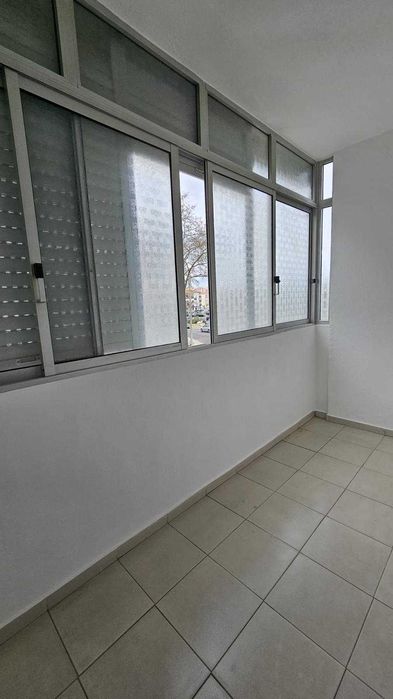 Apartamento para arrendar em Corroios