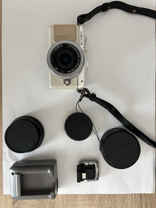 Olympus PEN E-PL7 z dodatkami