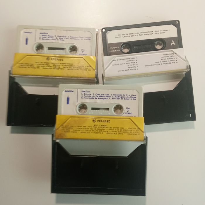 3 cassetes antigas da Amália