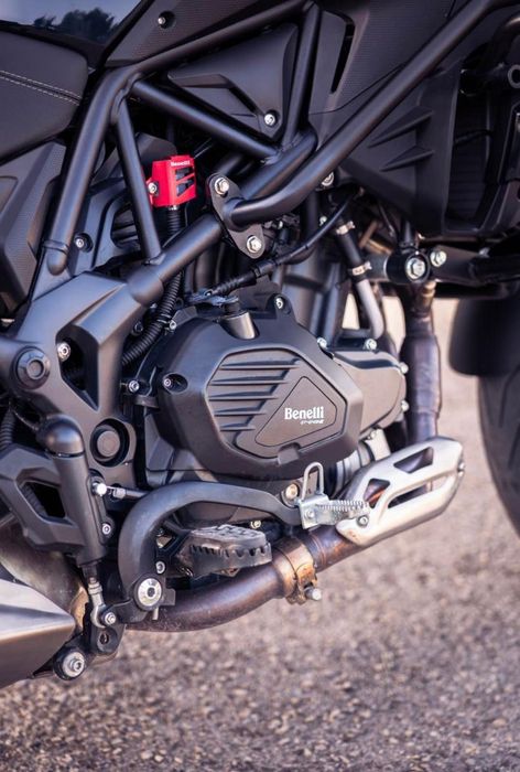 Benelli TRK502 + extras
