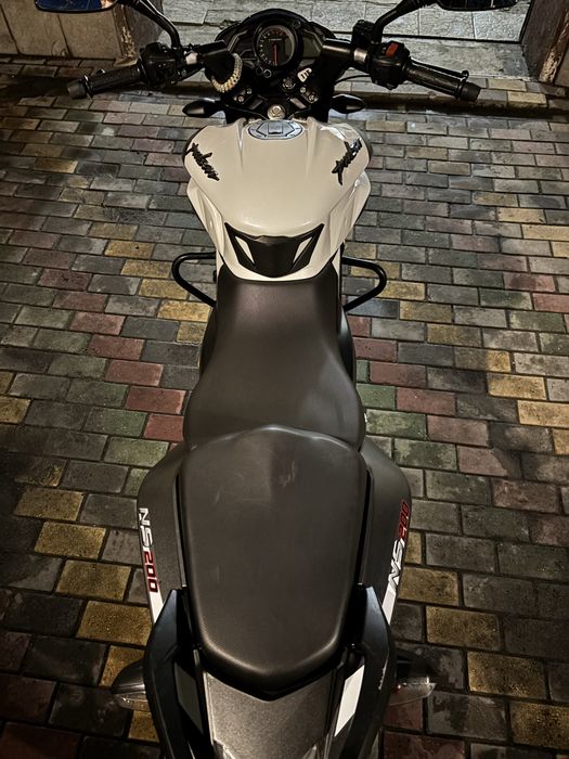 Bajaj Pulsar ns 200
