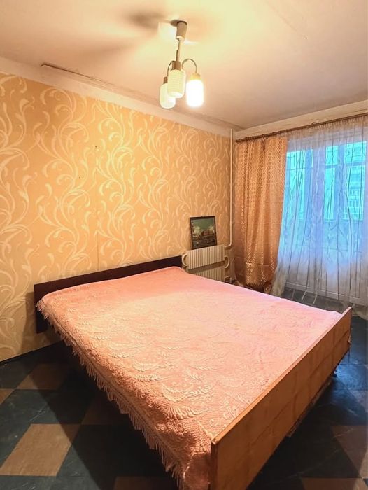 Продам 2-кімнатну квартиру район Сільпо