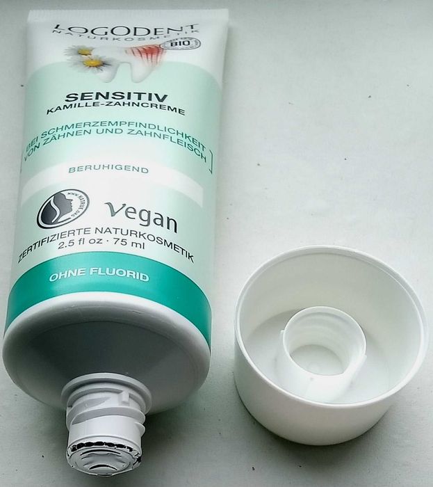 Средство крем по уходу зубами зубная паста био bio Organic Germany Logona Logodent Sensitiv органическая ромашка ромашкой 75 ml Organic vegan Original