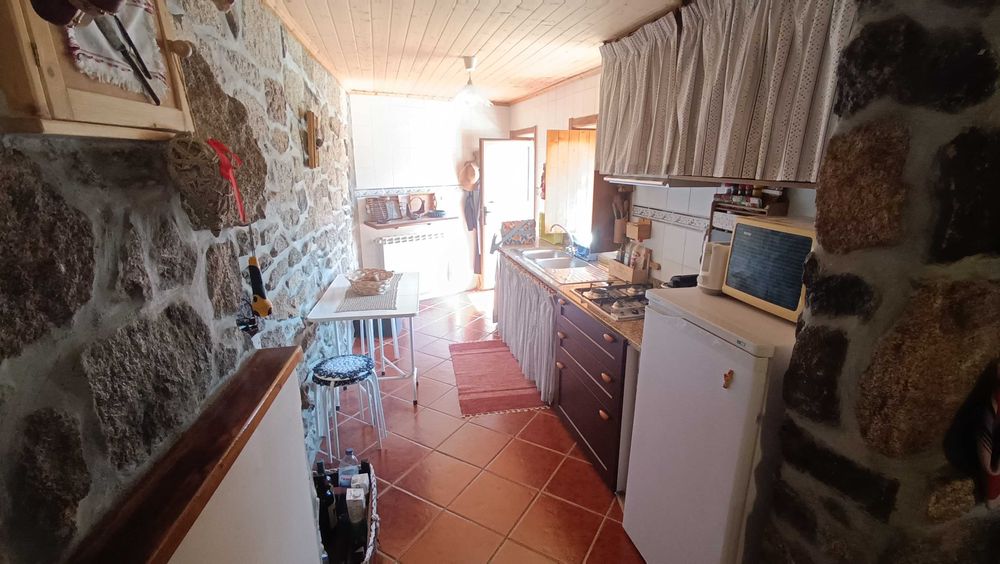 Casa Rústica Recuperada em Montalegre