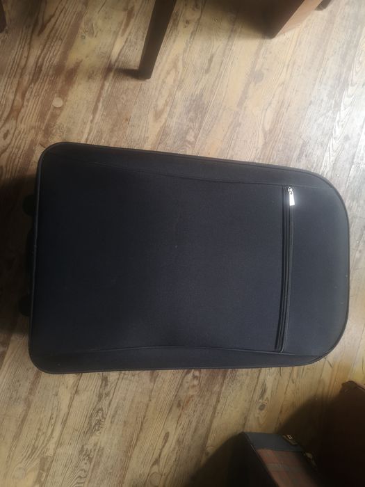 Walizka materiałowa, duża, nowa.