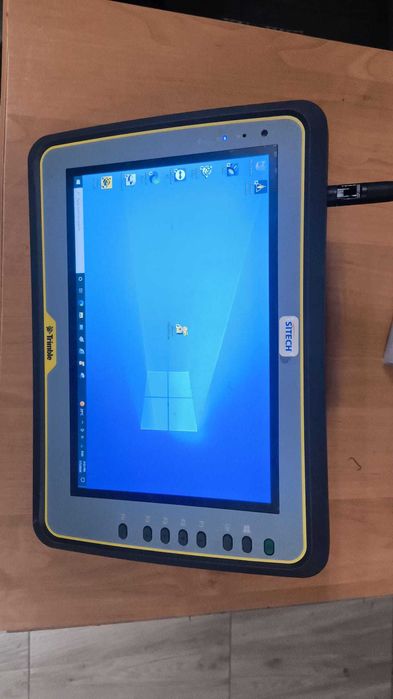 Kontroler Trimble Kenai 10" wraz z oprogramowaniem SCS900 oraz siteworks oraz Radiem 2.4 GHZ