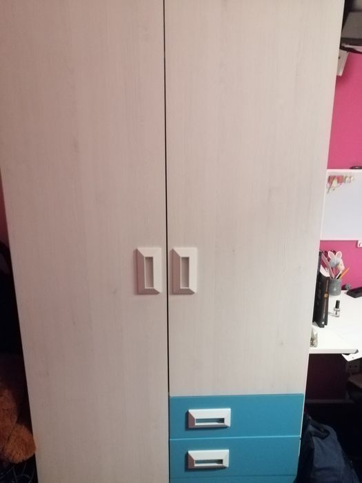 Vendo Beliche duplo e Roupeiro