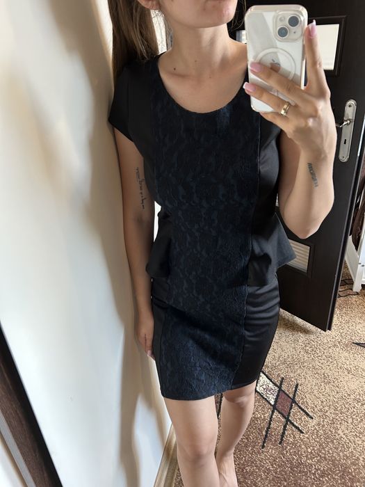 Czarna sukienka reseved r.L