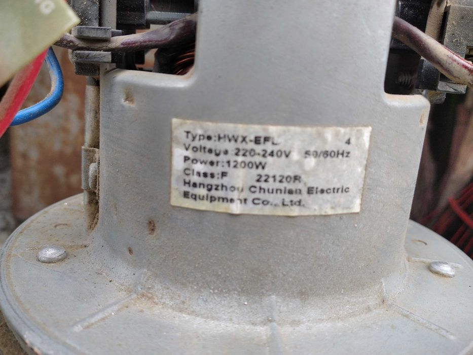 Двигун від пральної машини та центріфуги та пилосмока