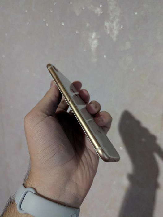 iPhone 8 на 64gb
