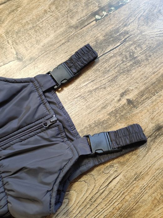 Напів комбенізон Було 1 прання, слідів носки та дефектів нема
Сезон -