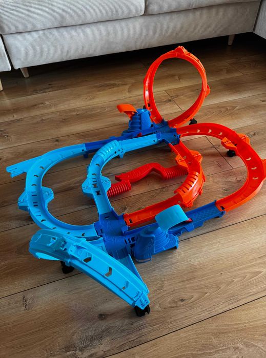Hot Wheels Pojedynek tor wyścigowy HXR71